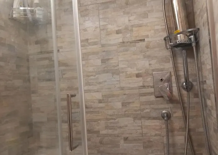 Domus Next Campo De'fiori With Thermal Shower Daire