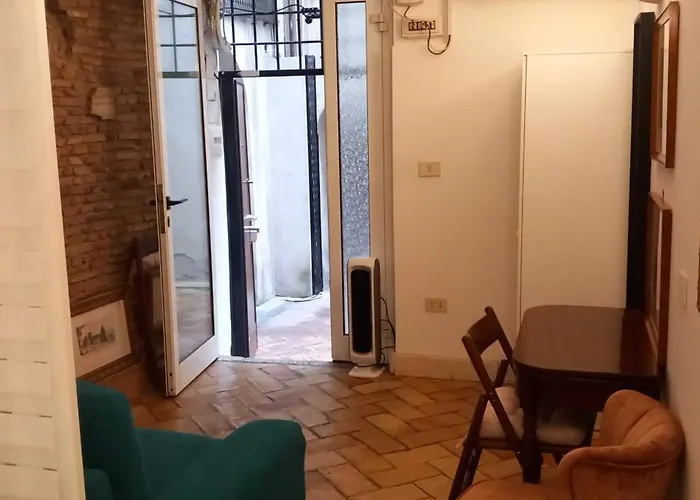 Daire Domus Next Campo De'fiori With Thermal Shower